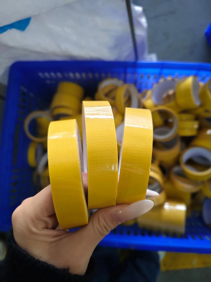 双面胶电视剧剧情