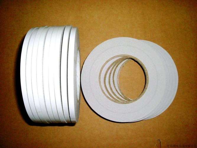 玻璃上的双面胶痕迹,怎么清除